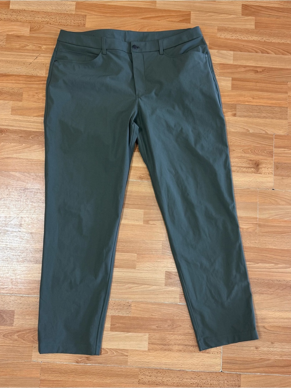 Lululemon ABC Classic-Fit Trouser Warpstreme
Green  size 38